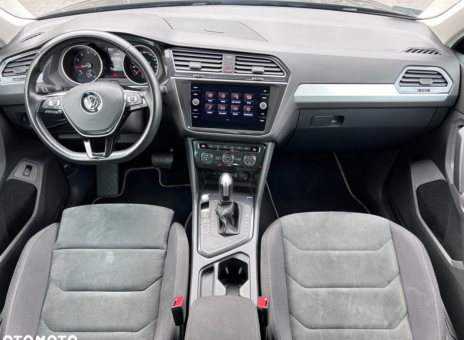 Volkswagen Tiguan cena 112900 przebieg: 71058, rok produkcji 2020 z Krzeszowice małe 781